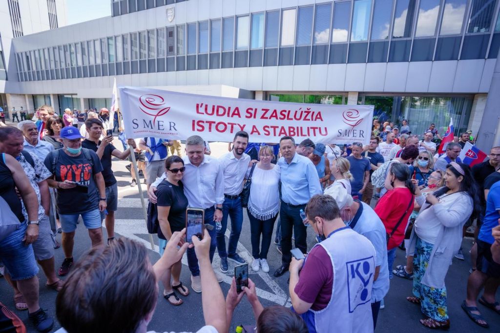 Protest: Zastavme rozvrat sociálneho štátu, pozrite sa, ako to tam vyzeralo