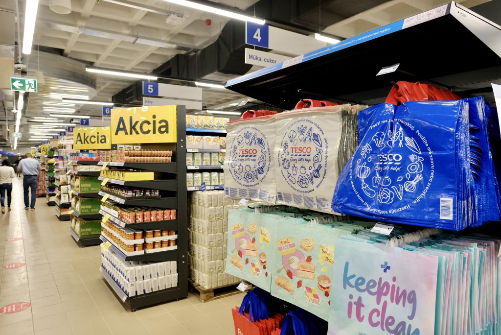 Tesco na Slovensku oslávilo 25 rokov, v Nitre otvára novú predajňu