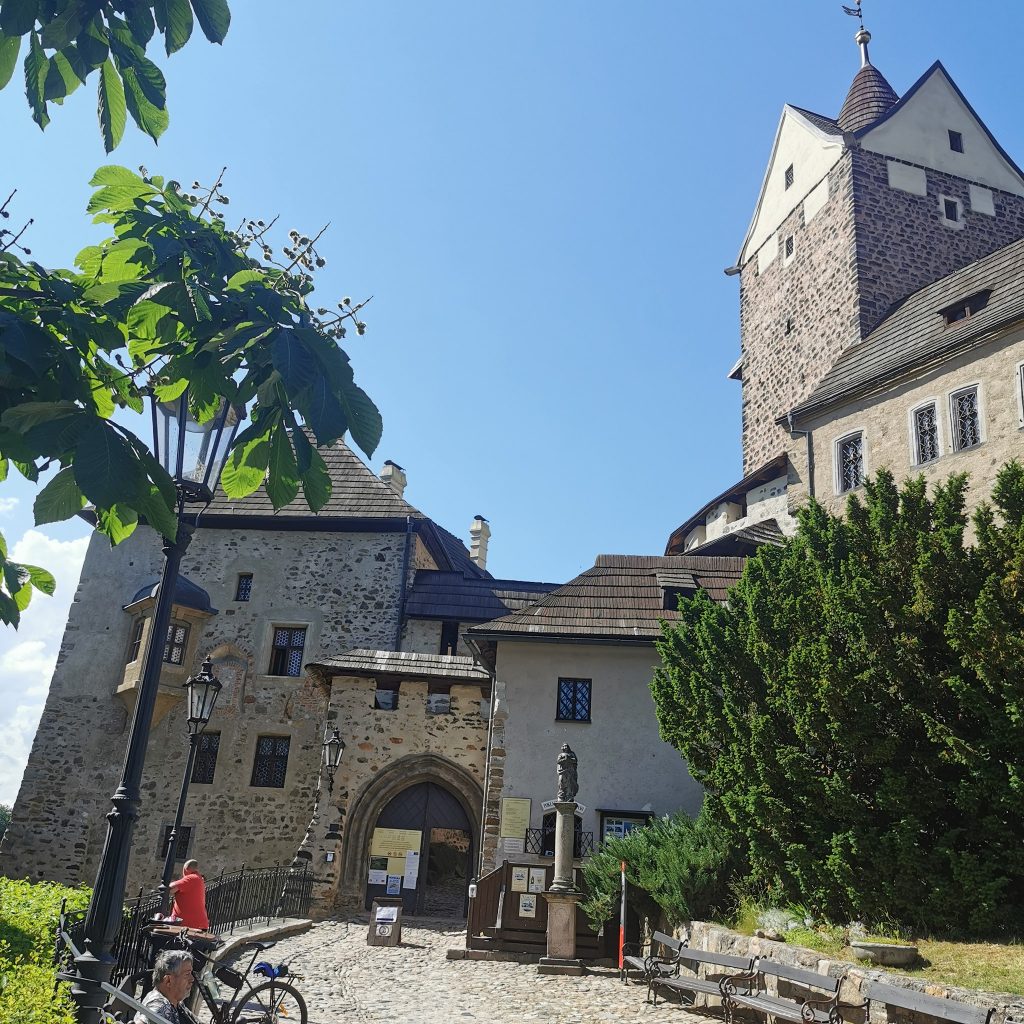 Hrad Loket: Pozrite si stredovekú mučiareň