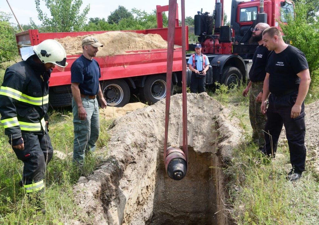 Likvidácia leteckej bomby v Bratislave (foto)