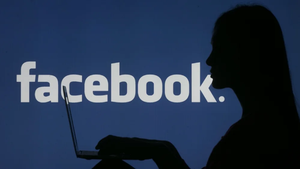Plány Facebooku na prevzatie Giphy sú ohrozené