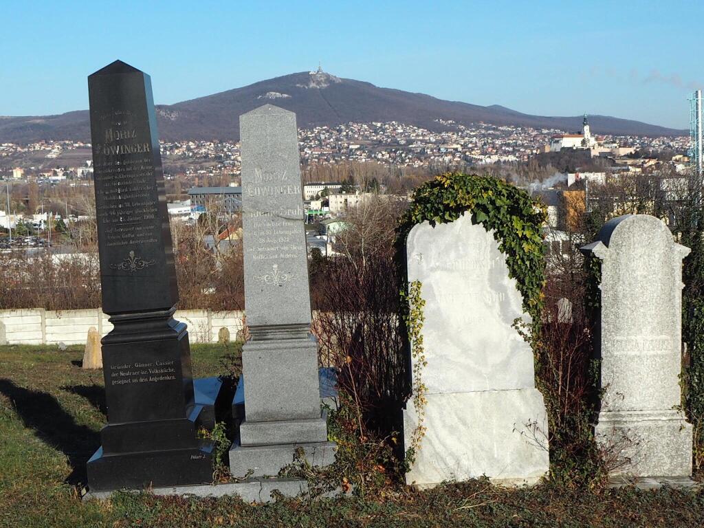 TRYZNA: Na židovskom cintoríne sa spomínalo