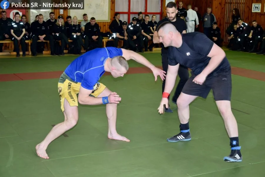 Pozrite si tie vyšportované telá našich policajtov!