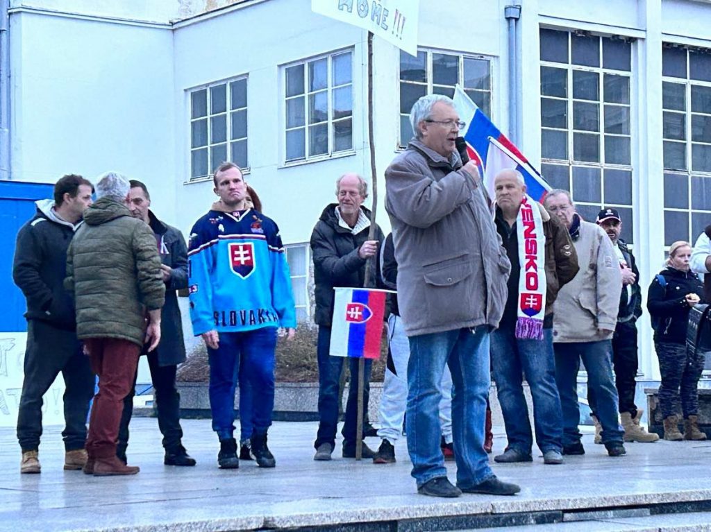 NITRA: Pochod za mier (foto)