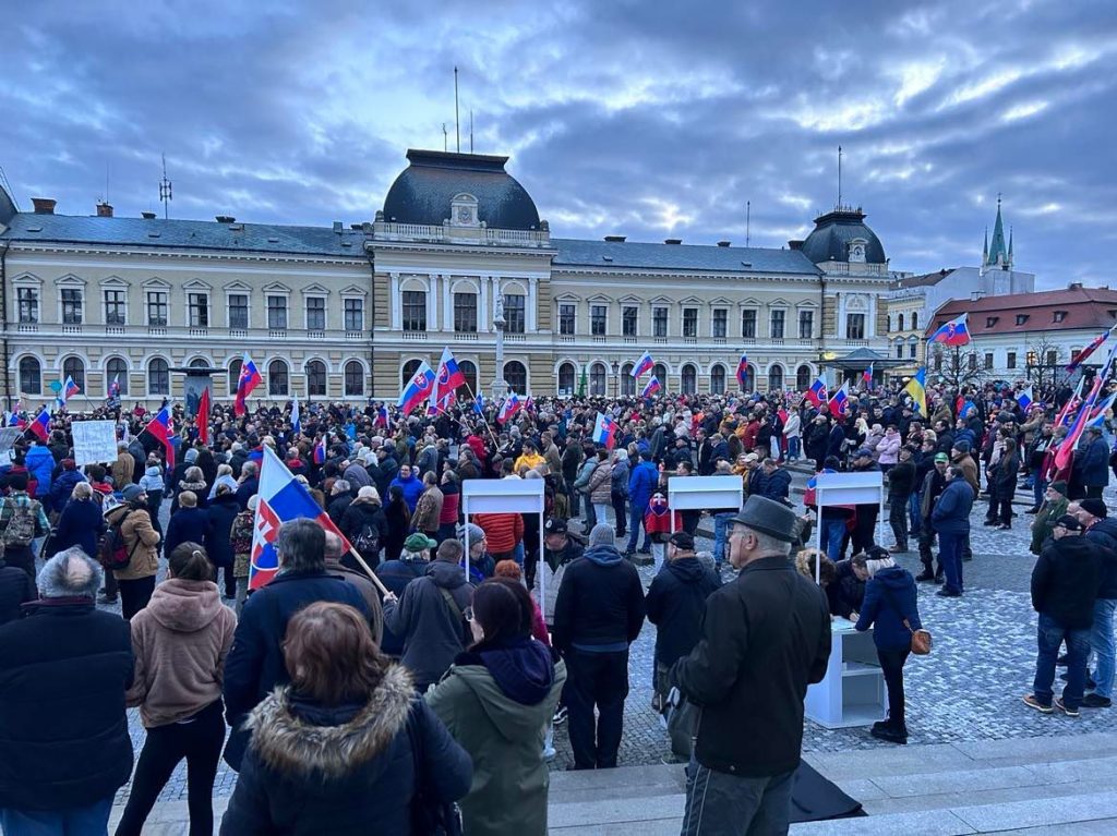 NITRA: Pochod za mier (foto)