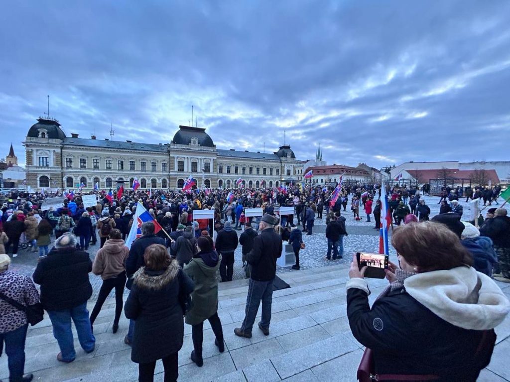 NITRA: Pochod za mier (foto)