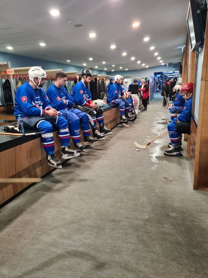 Slovenská reprezentácia v BANDY hokeji absolvovala úspešný turnaj v Budapešti