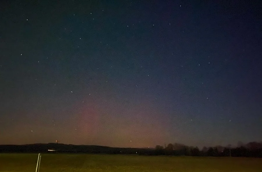 Polárna žiara nad Slovenskom. Takto ste ju zachytili vy