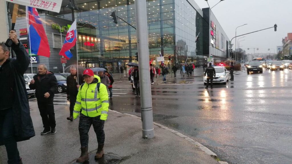 NITRA: Pochod za mier (foto)